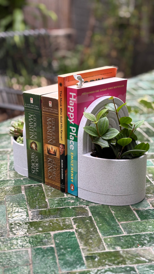 Bookend Planter with drip tray